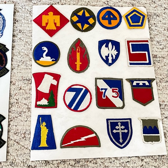 Lot of 29 vintage military patches WWII Army phantom infantry + U.S. Navy Cup - Picture 4 of 12